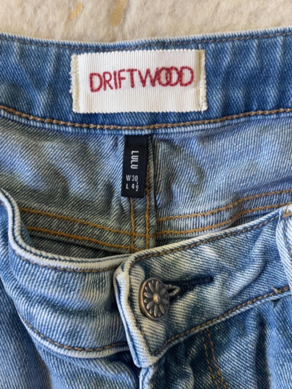 DRIFTWOOD Embroidered Lulu Denim Shorts 30 - Picture 3 of 7
